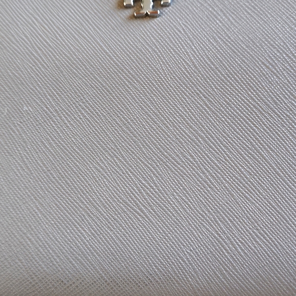 Beautiful Tory Burch Fleming Taupe Leather 3/4 Zippered Long Wallet 🩶🤎🎁 - Picture 2 of 15